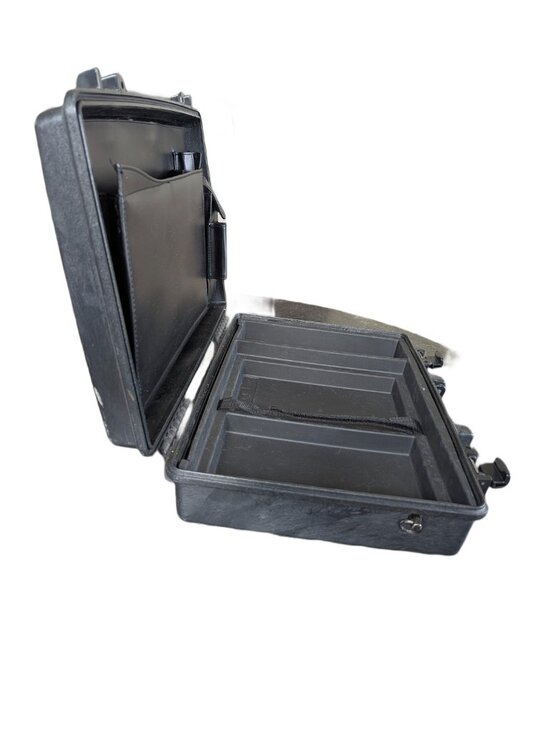 Pelican 1490 Case - Locking Laptop case / Briefcase - Picture 6 of 16